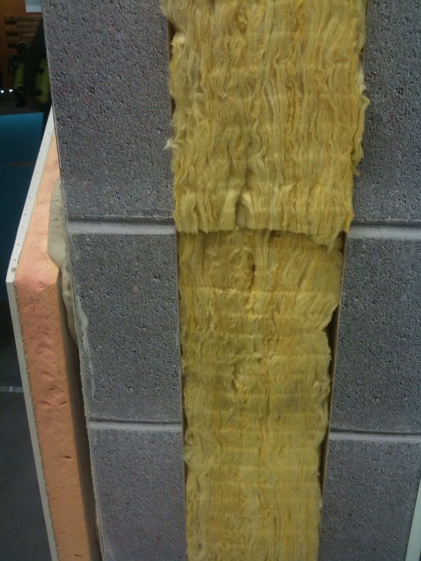 Photo réaliste pour isolation extérieure maison - External wall insulation and cavity fill