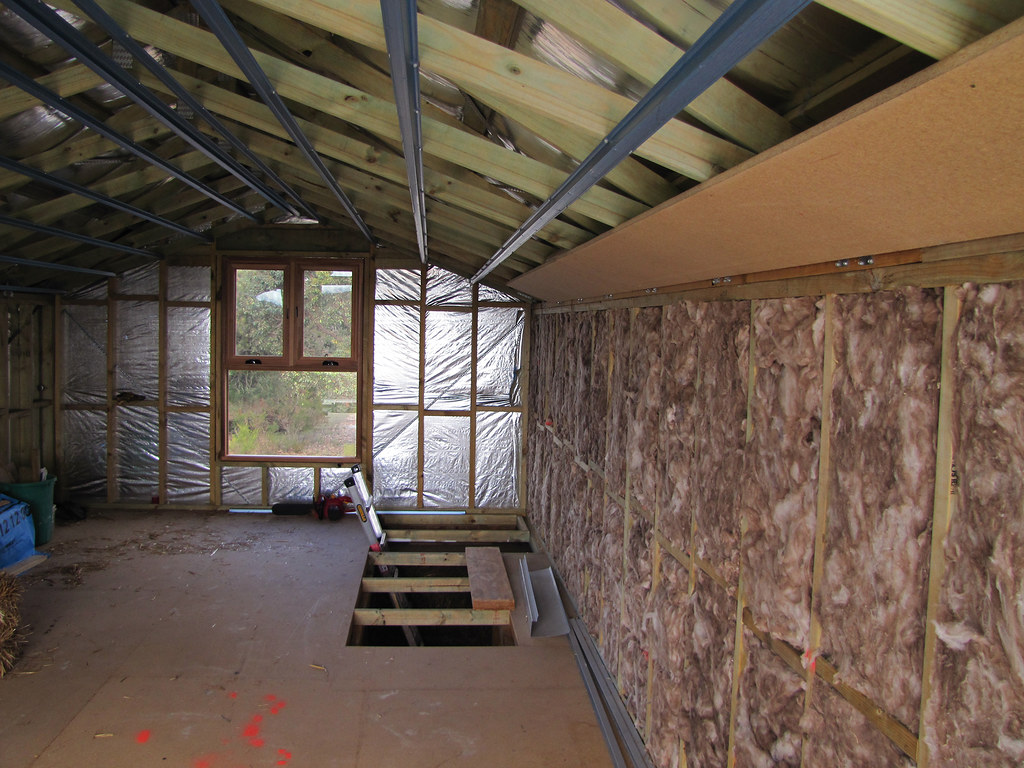 Photo réaliste de travaux d’isolation en rénovation