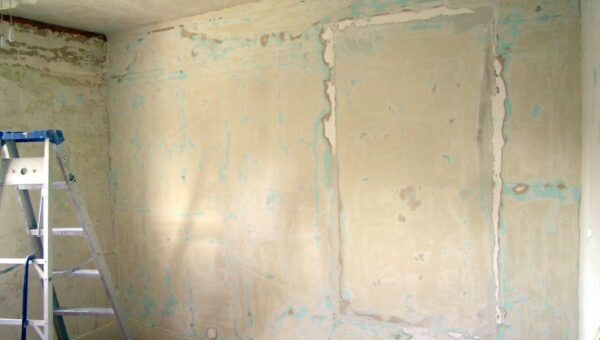 Photo réaliste de peinture isolante thermique en rénovation - vue 1