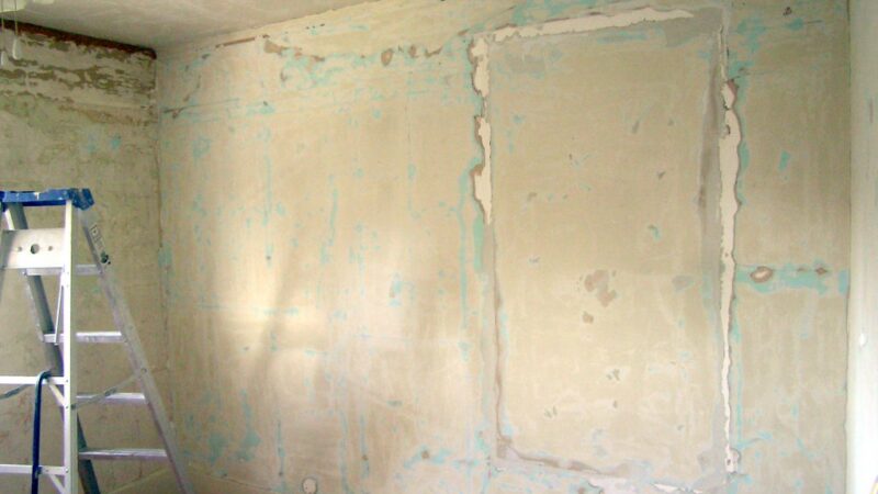 Photo réaliste de peinture isolante thermique en rénovation - vue 1