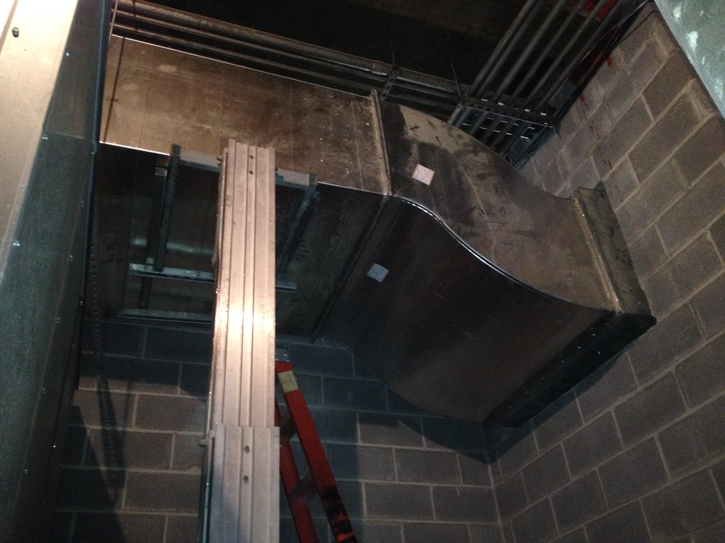 Photo de gaine ou bouche de ventilation liée à caisson vmc