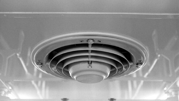 Photo réaliste liée à vmc moteur en rénovation de maison