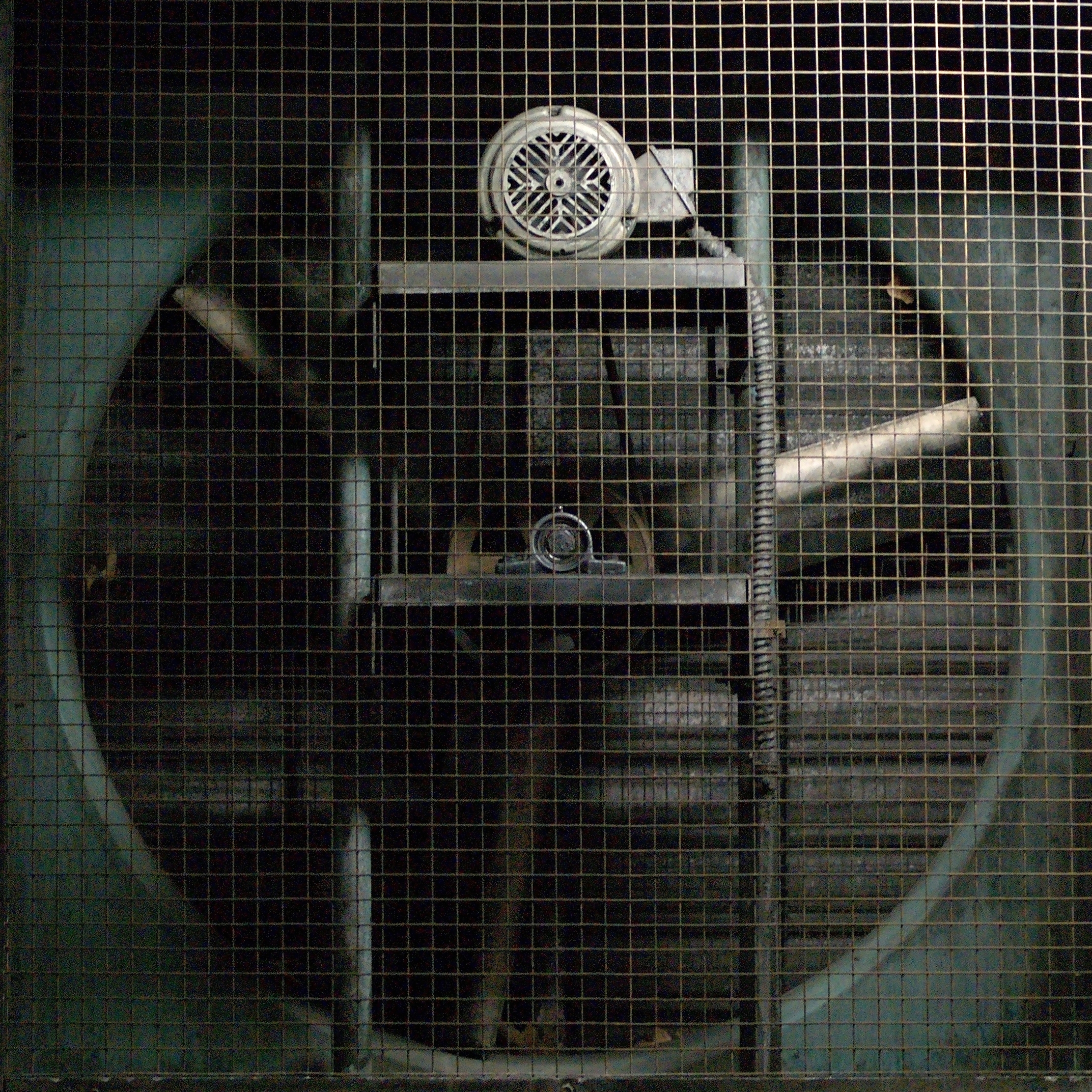 Photo de gaine ou bouche de ventilation liée à vmc moteur