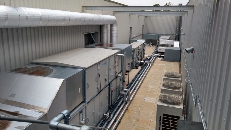 Photo réaliste liée à vmc thermodynamique double flux en rénovation de maison