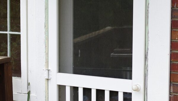 Photo réaliste de moustiquaire pour porte-fenêtre ou fenêtre - vue 1