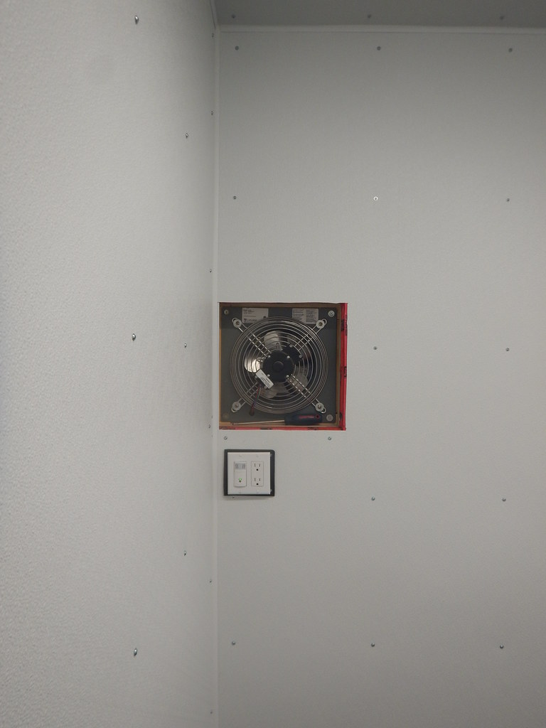 Photo réaliste illustrant vmc décentralisée en rénovation - vue 3