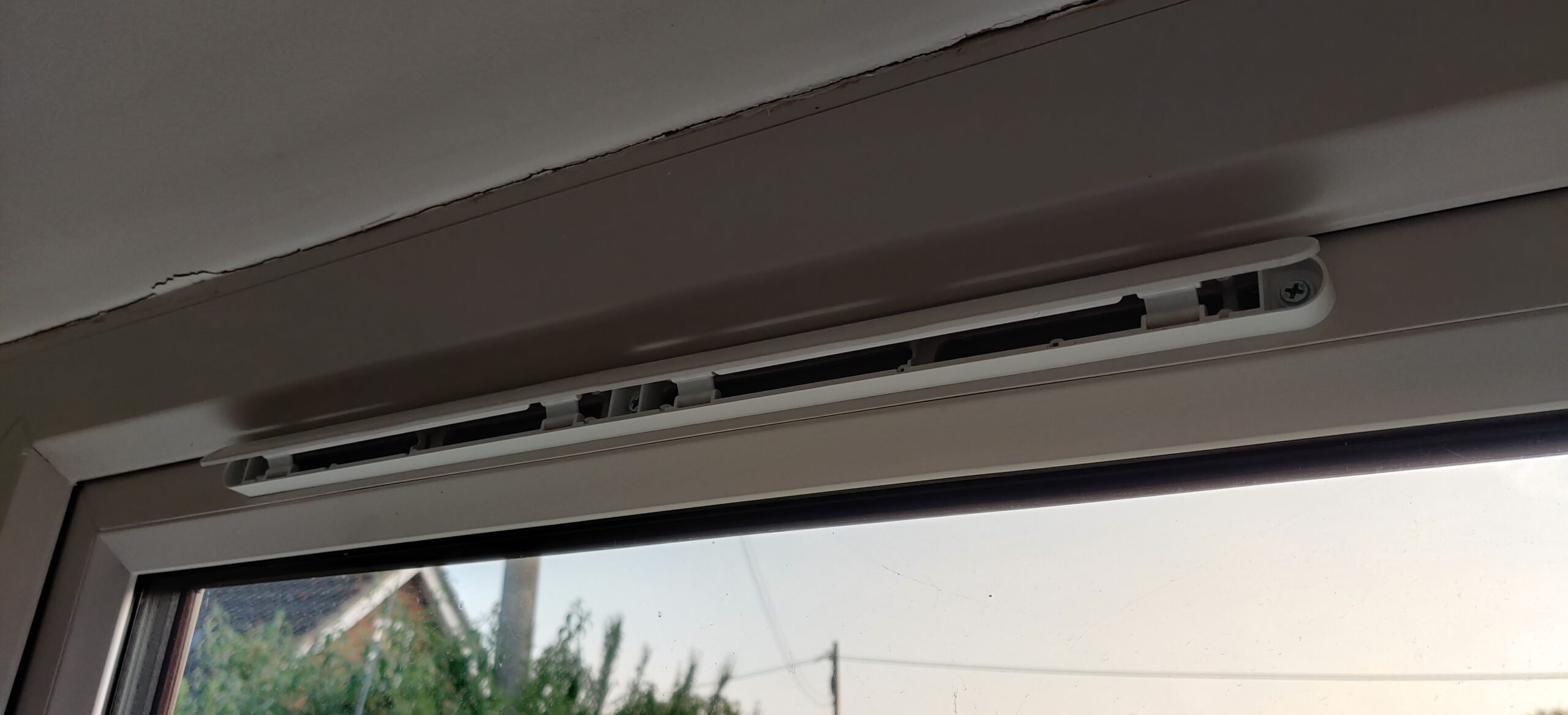 Photo réaliste pour grille aeration fenetre