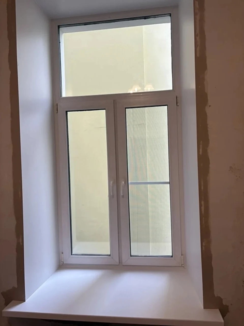 Photo réaliste pour prix fenetre pvc en rénovation de menuiserie